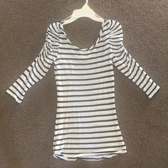 Black and white striped mid-length sleeve top - Picture 3 of 3